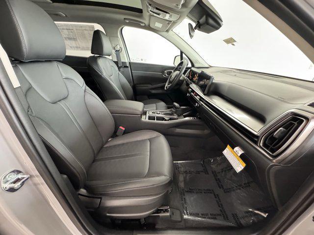 new 2025 Kia Sorento car, priced at $37,338