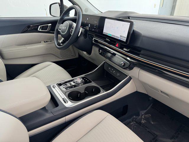 new 2026 Kia Carnival Hybrid car, priced at $52,051