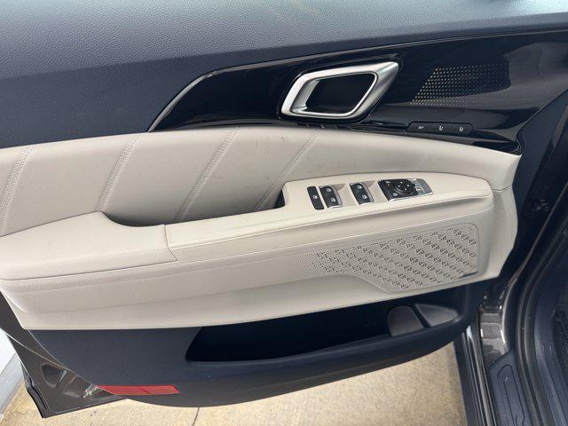 new 2026 Kia Carnival Hybrid car, priced at $52,051