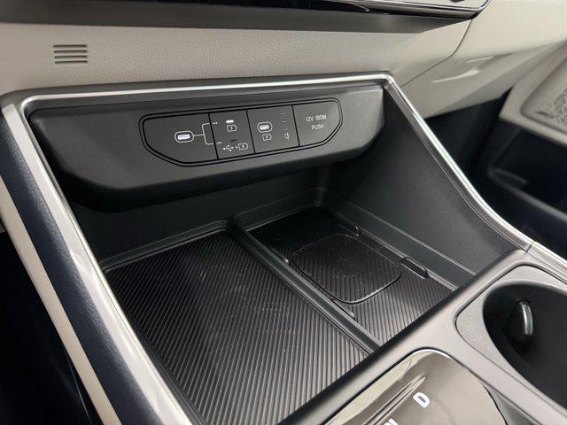 new 2026 Kia Carnival Hybrid car, priced at $52,051