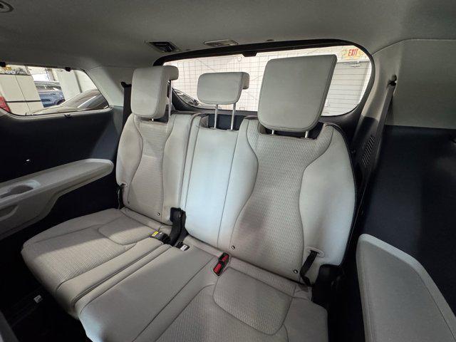 new 2026 Kia Carnival Hybrid car, priced at $52,051