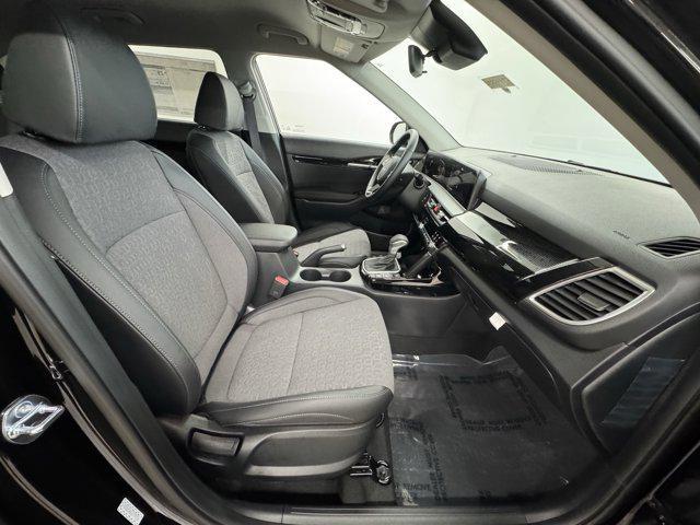 new 2025 Kia Seltos car, priced at $27,810