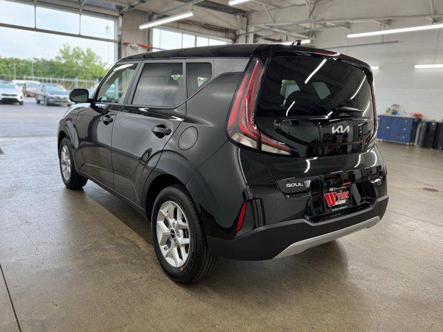 new 2025 Kia Soul car, priced at $24,559