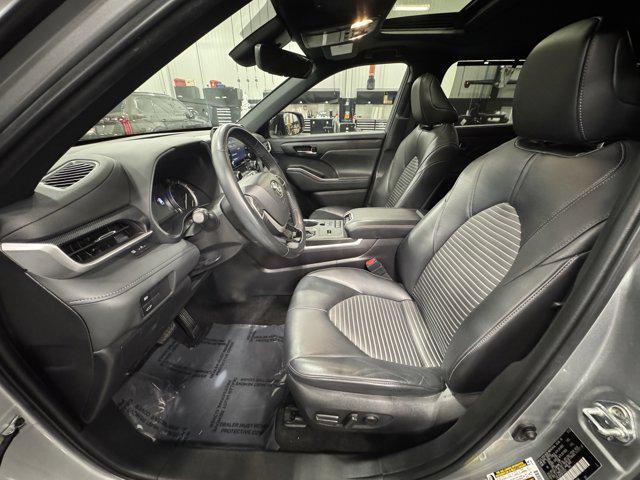 used 2022 Toyota Highlander car, priced at $29,347