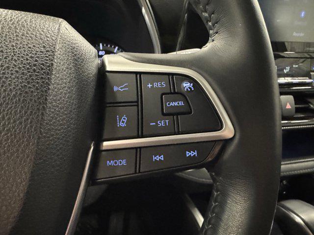 used 2022 Toyota Highlander car, priced at $29,347