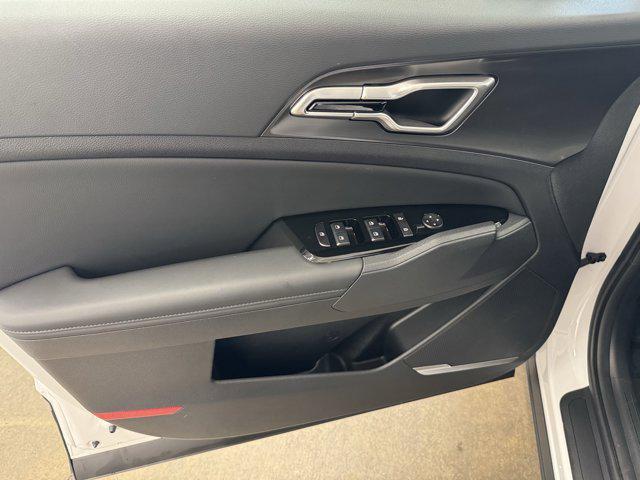 new 2025 Kia Sportage car, priced at $30,317