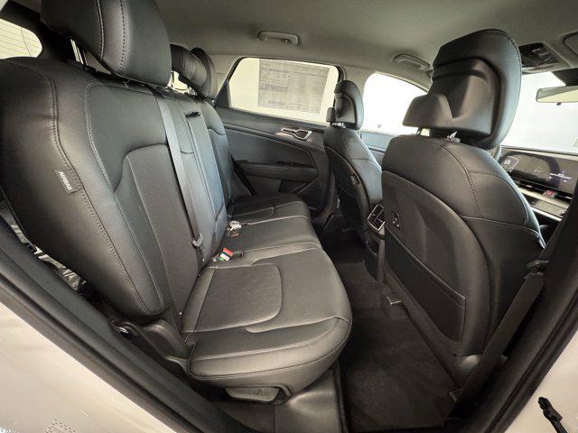 new 2025 Kia Sportage car, priced at $30,317