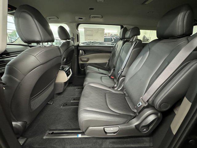 new 2025 Kia Carnival car, priced at $38,548