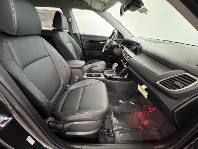 new 2025 Kia Seltos car, priced at $30,313