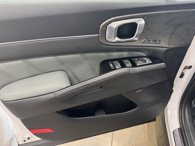new 2025 Kia Sorento car, priced at $45,627