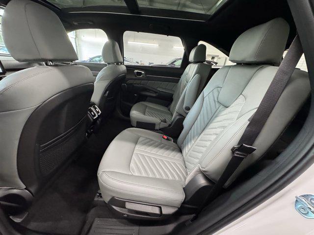 new 2025 Kia Sorento car, priced at $45,627