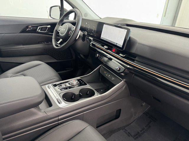 new 2026 Kia Carnival Hybrid car, priced at $52,520