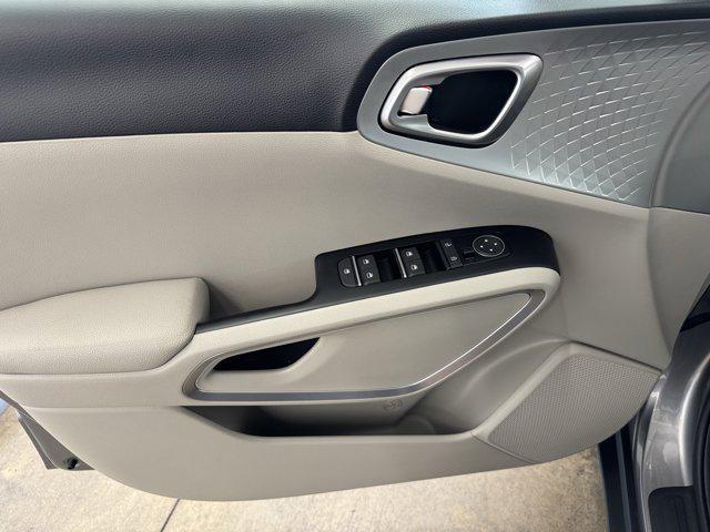 new 2025 Kia Soul car, priced at $21,613