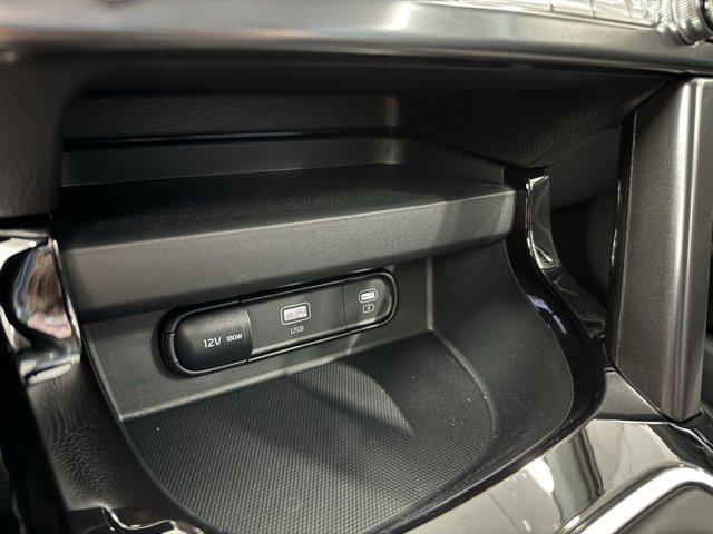 new 2025 Kia Seltos car, priced at $27,694