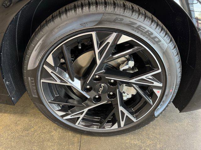 new 2025 Kia K5 car, priced at $30,604
