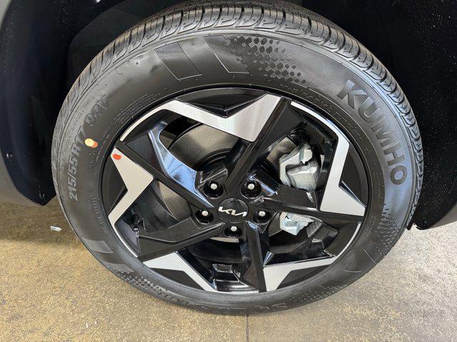new 2025 Kia Seltos car, priced at $26,090