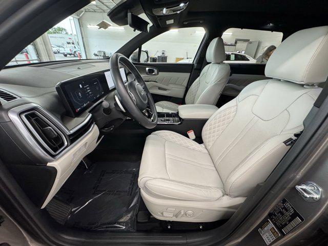 used 2025 Kia Sorento Hybrid car, priced at $43,609