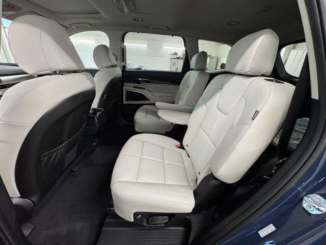 new 2025 Kia Telluride car, priced at $45,952