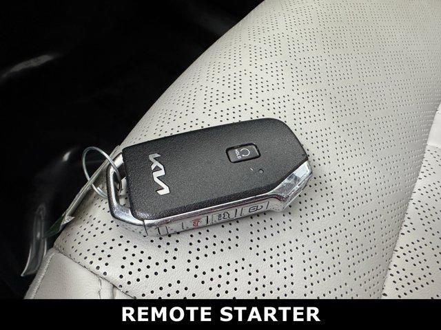 used 2023 Kia Sorento car, priced at $32,330
