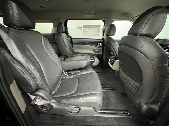 new 2025 Kia Carnival car, priced at $39,435