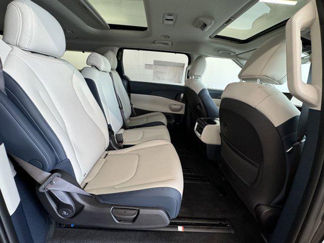 new 2025 Kia Carnival car, priced at $45,277