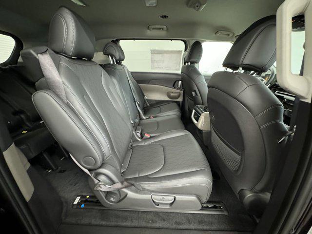 new 2025 Kia Carnival car, priced at $43,473