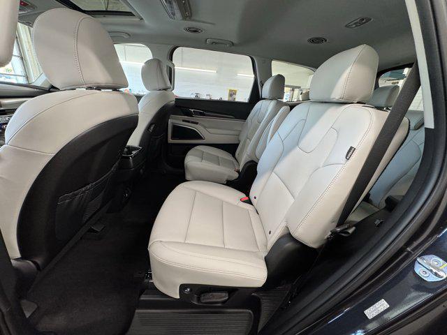 new 2025 Kia Telluride car, priced at $40,805