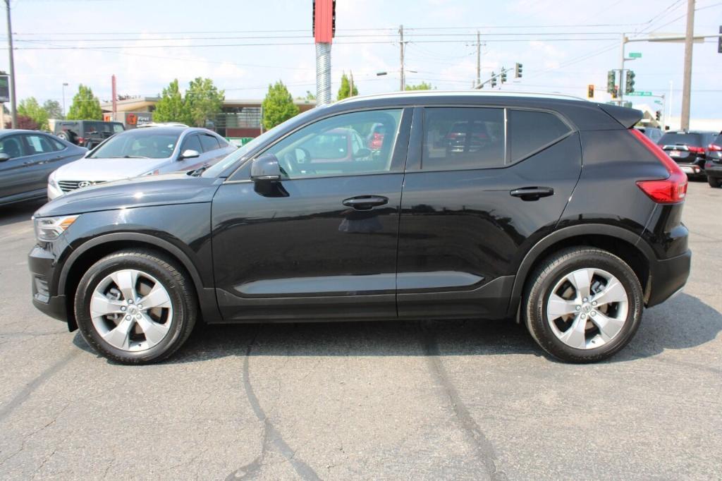 used 2020 Volvo XC40 car, priced at $21,995