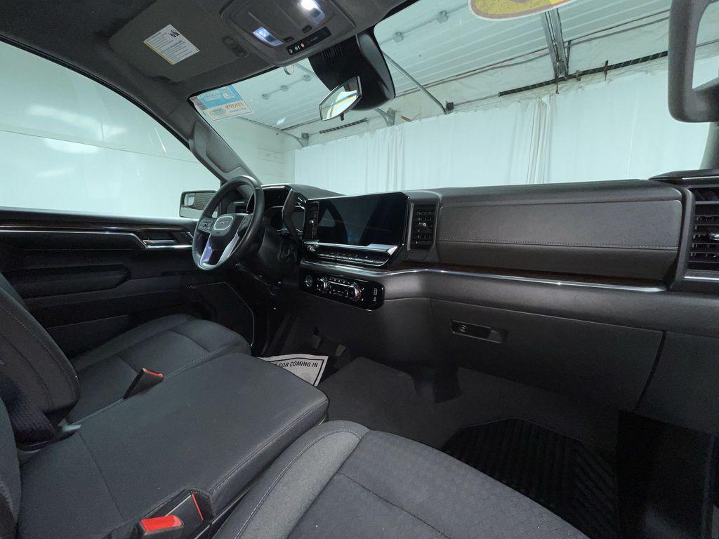 used 2023 GMC Sierra 1500 car, priced at $43,500