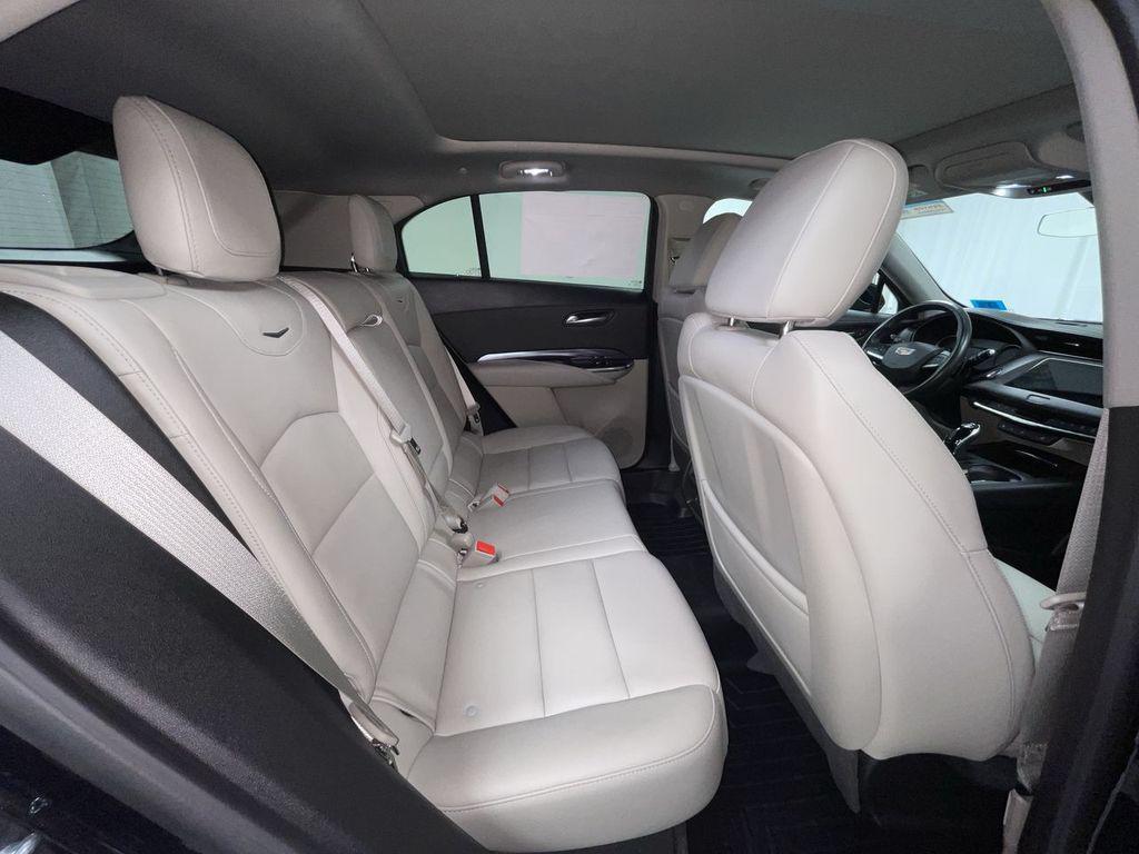 used 2022 Cadillac XT4 car, priced at $27,900