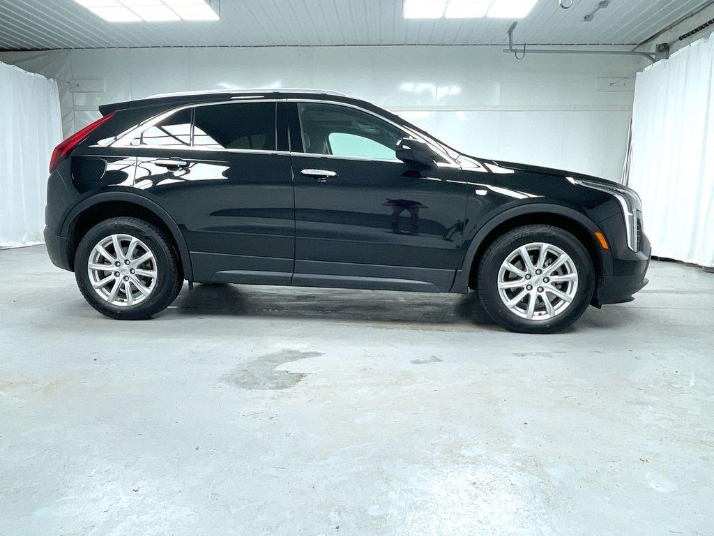 used 2022 Cadillac XT4 car, priced at $27,900