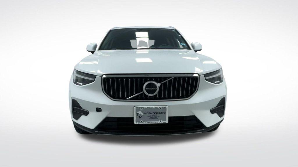 used 2025 Volvo XC40 car, priced at $29,995