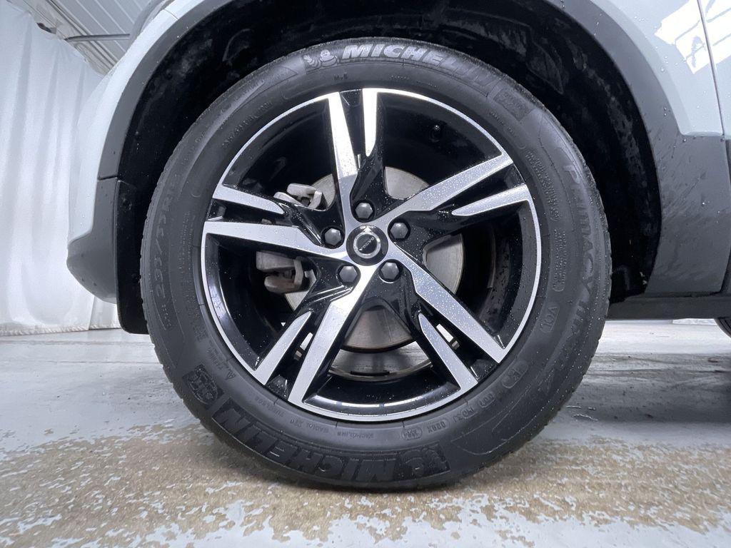 used 2025 Volvo XC40 car, priced at $29,995