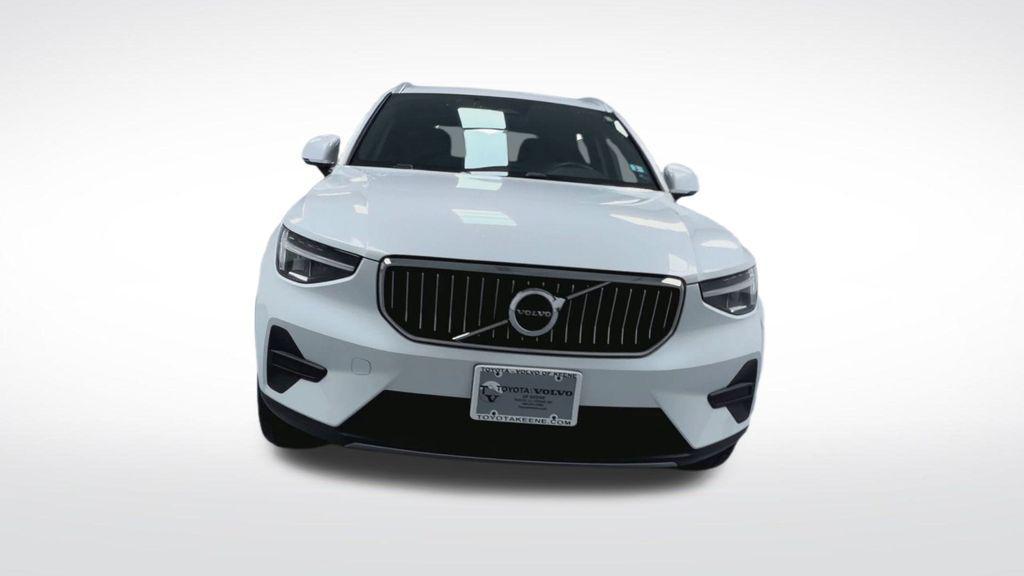 used 2025 Volvo XC40 car, priced at $32,995
