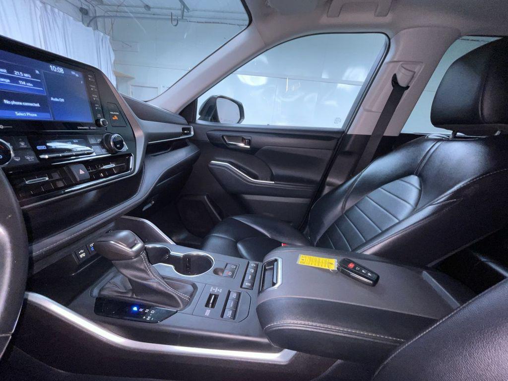 used 2022 Toyota Highlander car, priced at $37,995