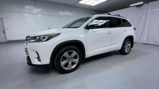 used 2018 Toyota Highlander car, priced at $25,900