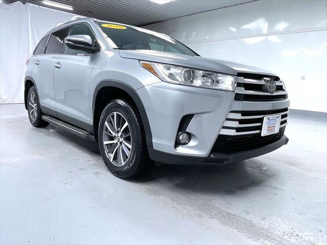 used 2019 Toyota Highlander car, priced at $26,995