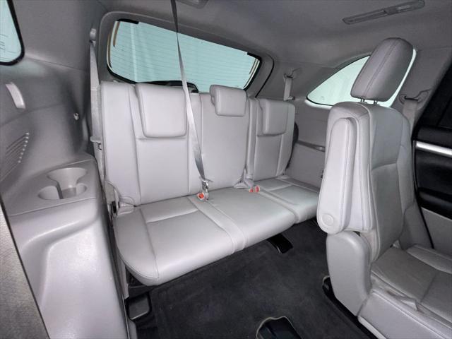 used 2019 Toyota Highlander car, priced at $26,995