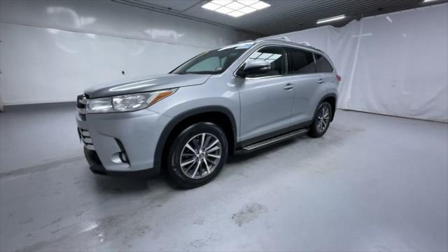 used 2019 Toyota Highlander car, priced at $26,995