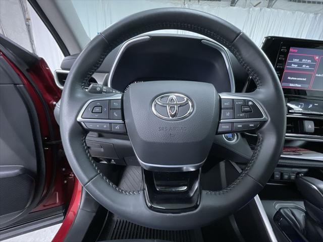 used 2021 Toyota Highlander car, priced at $35,995