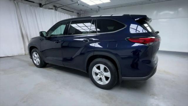 used 2022 Toyota Highlander car, priced at $34,995