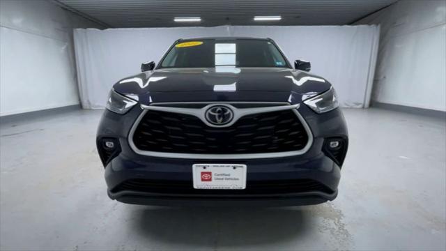 used 2022 Toyota Highlander car, priced at $34,995