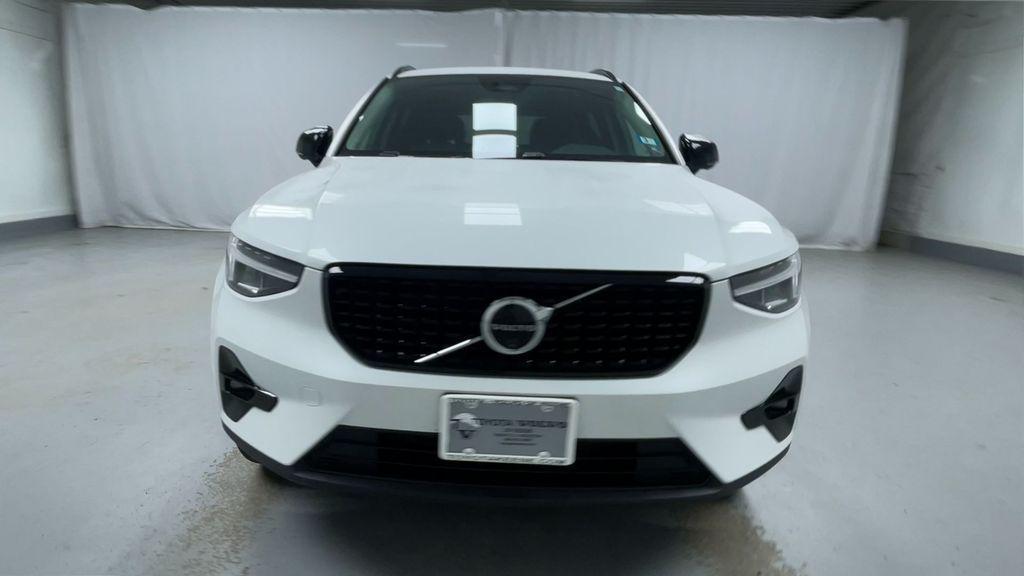 used 2025 Volvo XC40 car, priced at $37,500