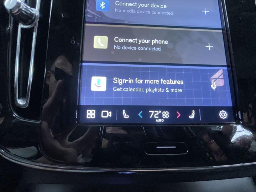 used 2025 Volvo XC40 car, priced at $37,500