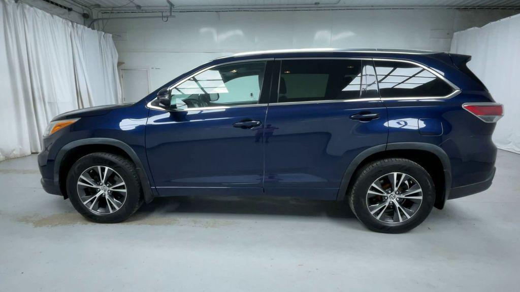 used 2016 Toyota Highlander car, priced at $21,995