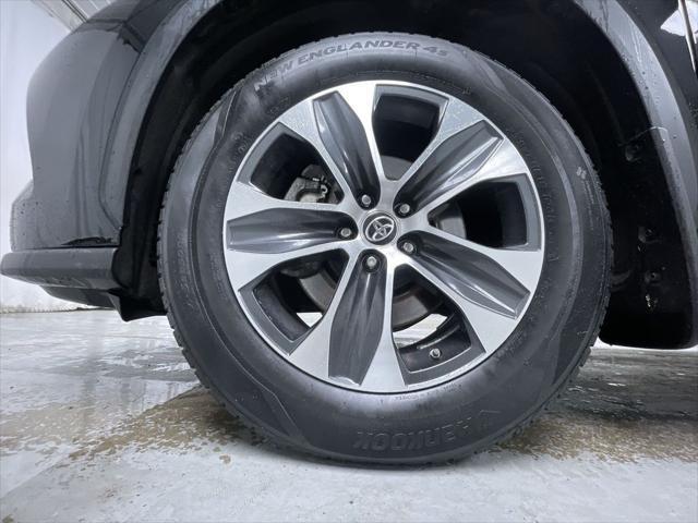 used 2022 Toyota Highlander car, priced at $38,995