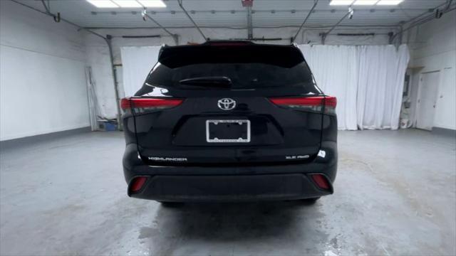 used 2022 Toyota Highlander car, priced at $38,995