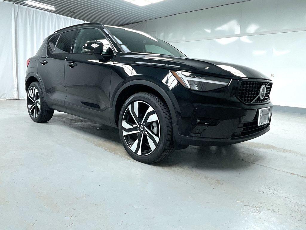 used 2025 Volvo XC40 car, priced at $37,500