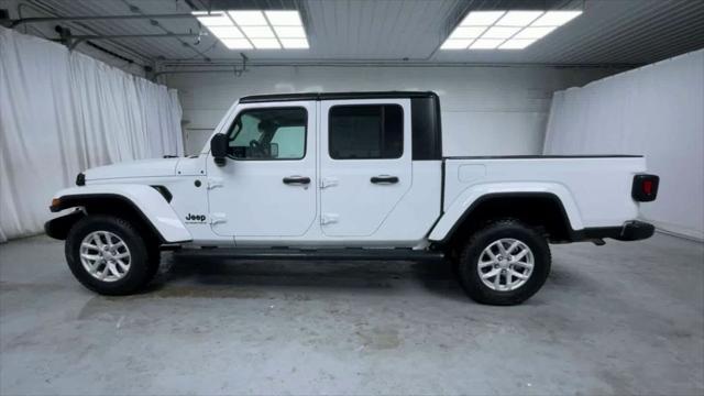 used 2023 Jeep Gladiator car, priced at $31,995