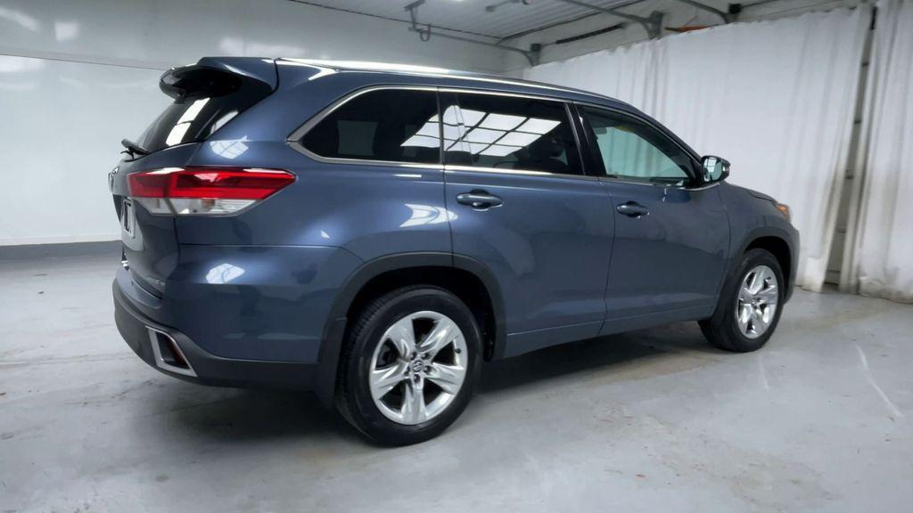 used 2019 Toyota Highlander car, priced at $26,995